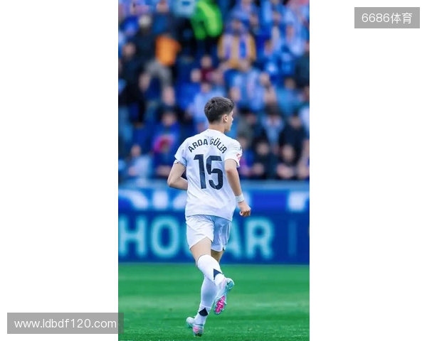 阿斯:佩德里预计将在对阿拉维斯时复出,并出战大约15分钟